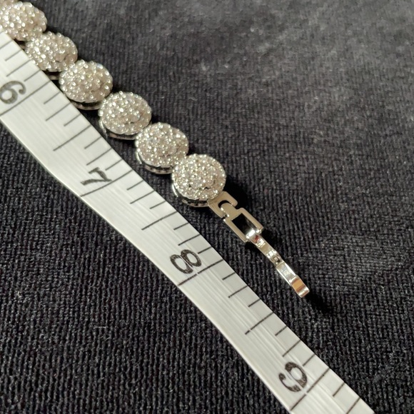Gorgeous CZ cluster tennis bracelet - Picture 3 of 3